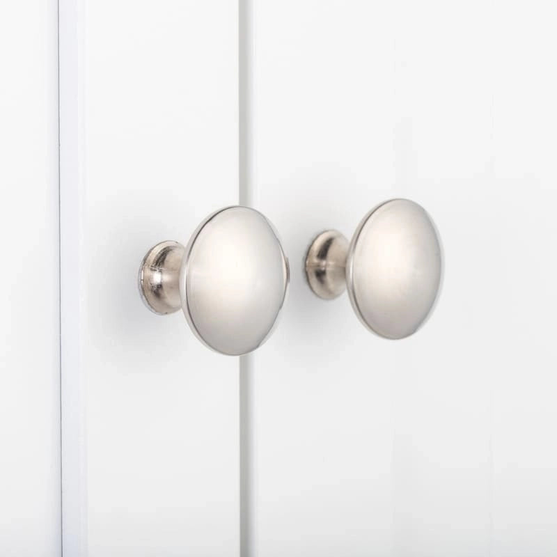 Desserte roulante en bois blanc aspect vieilli, 30 po larg. x 18 po prof. x 32 po haut.